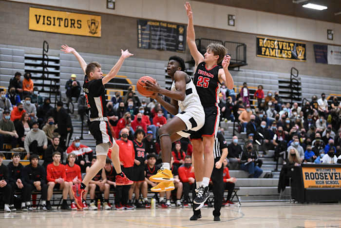 Roosevelt North Medford boys basketball Leon Neuschwander 14